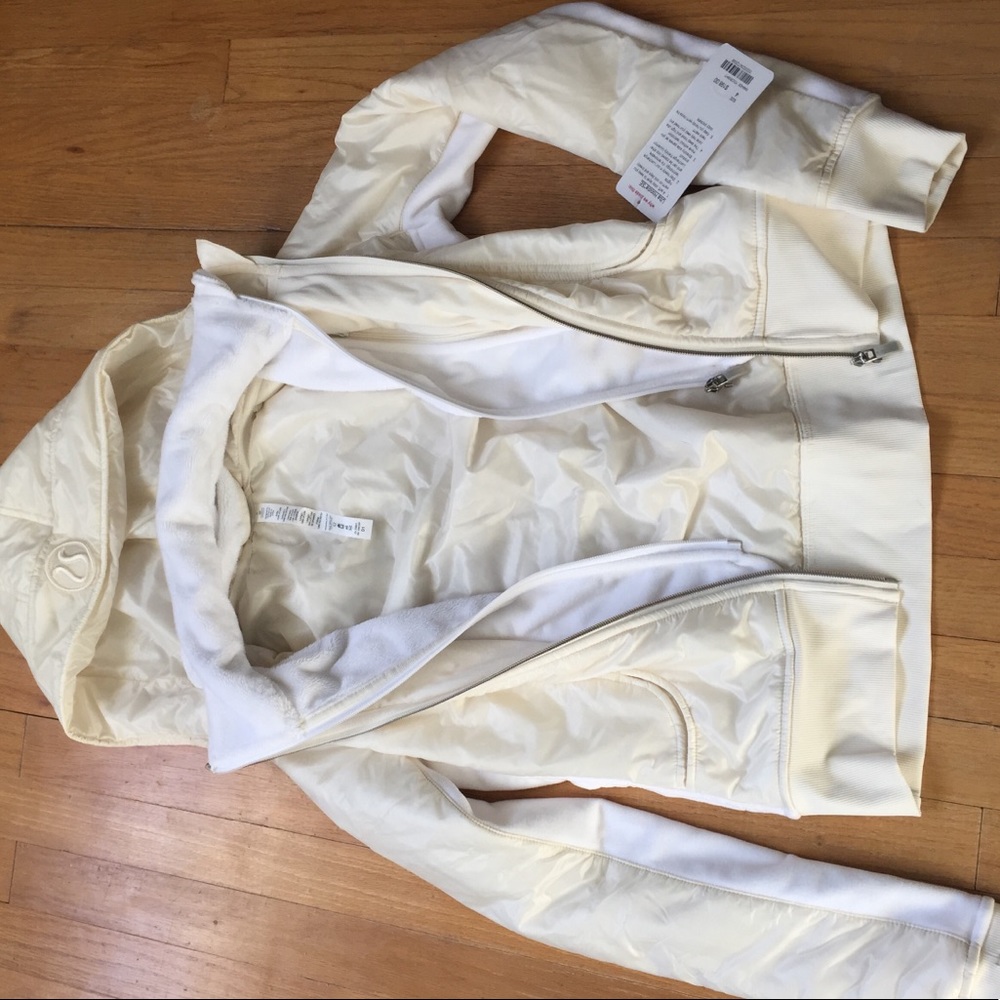 Lululemon Uba Hoodie NWT - Picture 5 of 8